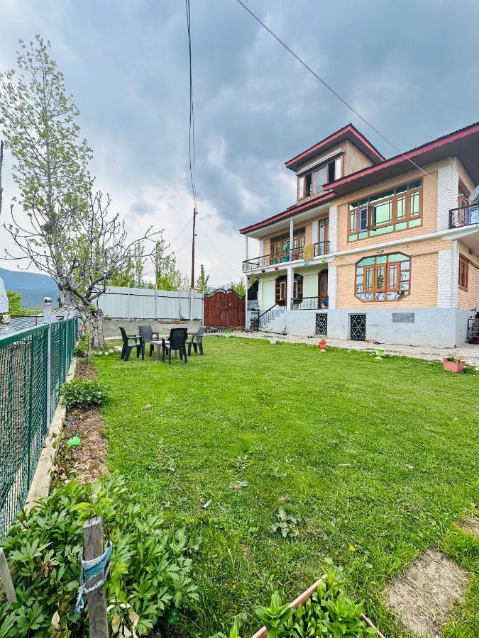 Sheen Homestay Gulmarg Bagian luar foto