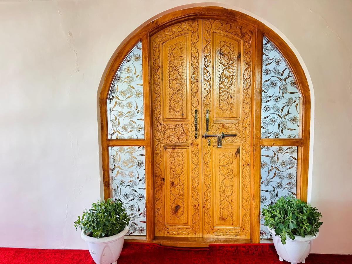 Sheen Homestay Gulmarg Bagian luar foto