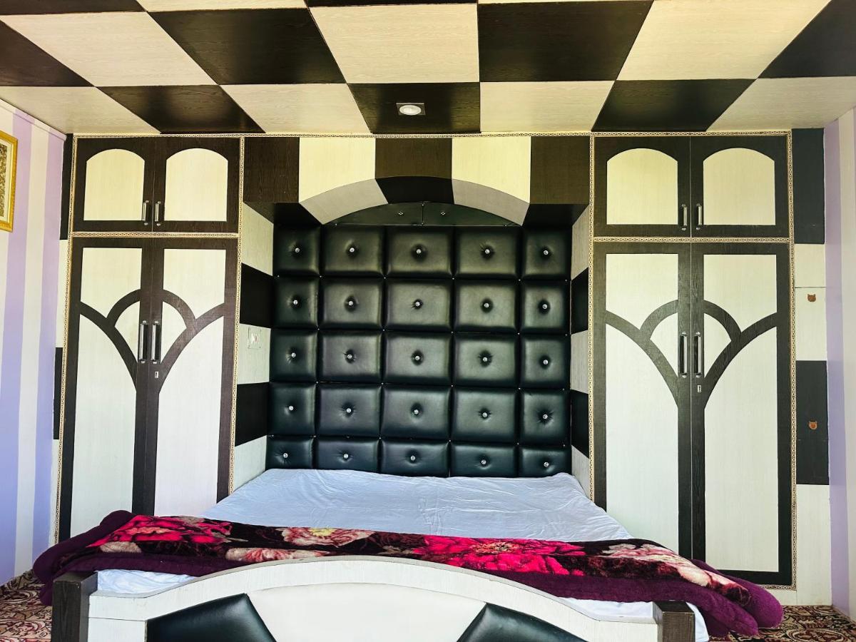 Sheen Homestay Gulmarg Bagian luar foto