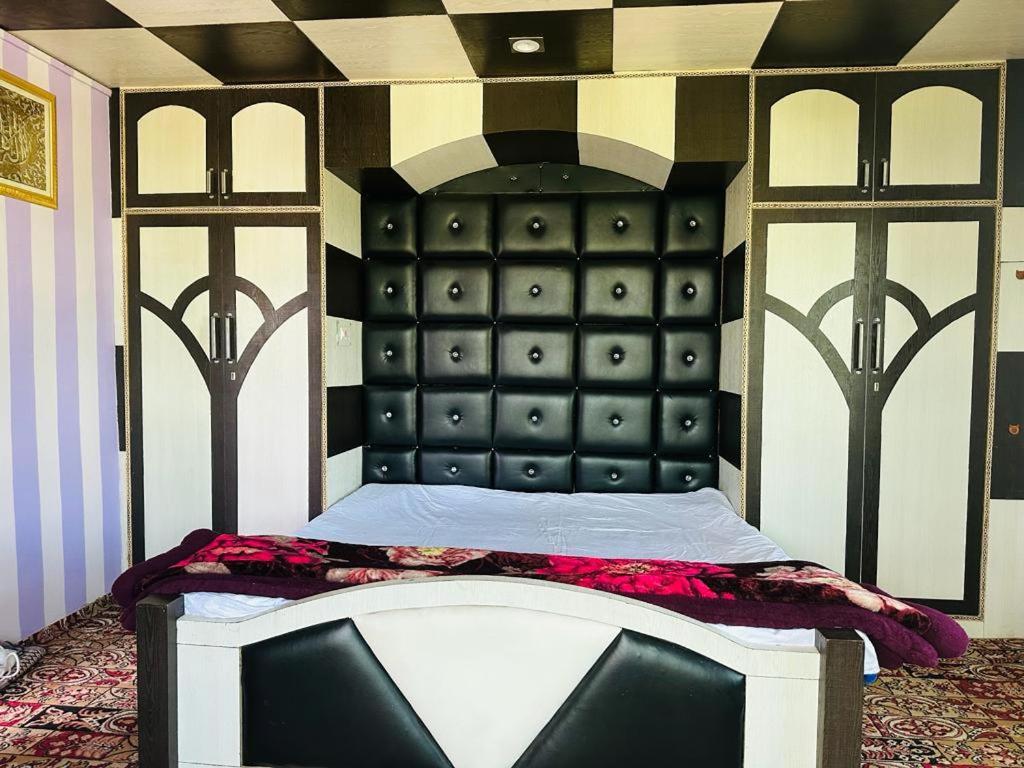 Sheen Homestay Gulmarg Bagian luar foto
